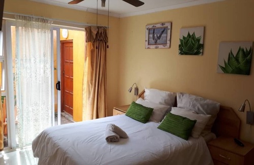 Walvis Bay House | Dunes Guesthouse