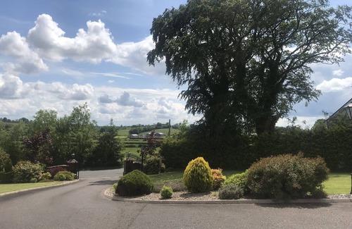 Dungannon House | Dungannon 2 Bed Bungalow - Sleeps 5 - Pet Friendly