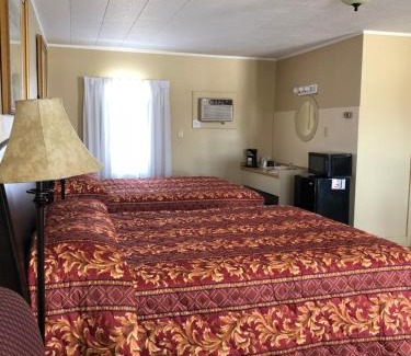 Ashfield-Colborne-Wawanosh Hotel | Dunlop Motel