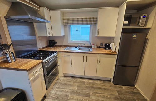 Kilmun Apartment | DunoonCaravan/2Bed/Sleeps4/ScenicwWalks/Tv/Wifi