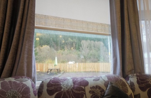 Kilmun Apartment | DunoonCaravan/2Bed/Sleeps4/ScenicwWalks/Tv/Wifi