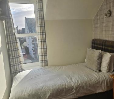 Inverness City Centre House | Dunskaith Villa