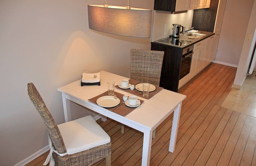 Lemkenhafen Apartment | DUO on the ground floor - apartment with harbor vi