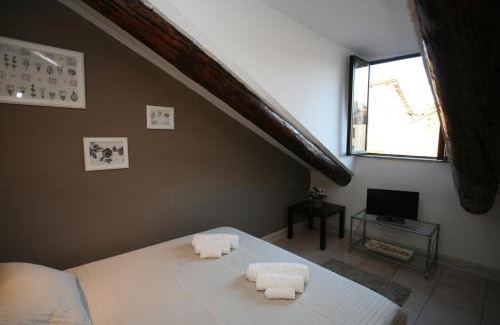 Roman Quarter Apartment | Duomo