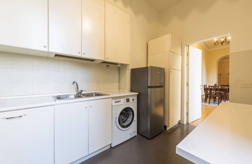 Sant' Ambrogio Apartment | Duomo Luxury House in Florence by Mmega