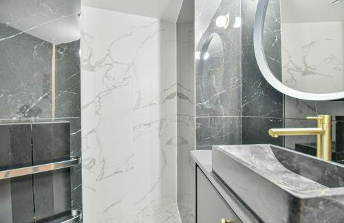 Quartier Saint-Ambroise Apartment | Duplex à Paris Saint-Ambroise