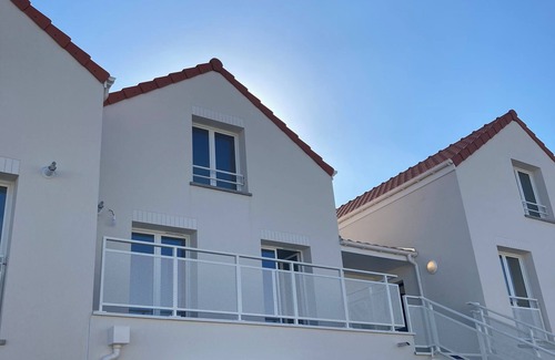 Vaujours Apartment | Duplex 1 Chambre Avec Balcon Très Lumineux