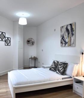 Haverstock Apartment | Duplex 3 Bed Apt with patio in Camden WR202