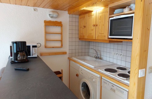 Arc-1800 Apartment | Duplex 4 Rooms, Sleeps 10, Ski-In/Ski-Out, Balcony, Pets Allowed, Wi-Fi