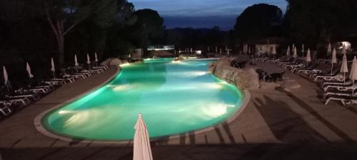 Rouret Apartment | Duplex (5pers) dans village vacances en Ardèche