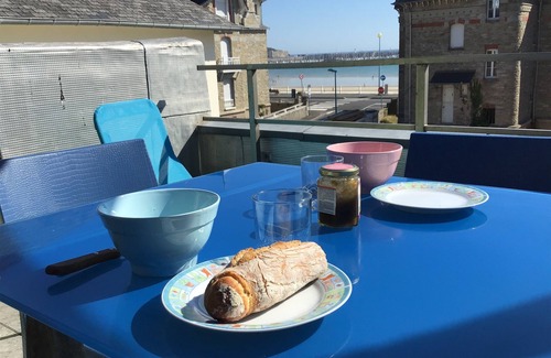 Saint-Cast-le-Guildo Apartment | Duplex apartment with sea view