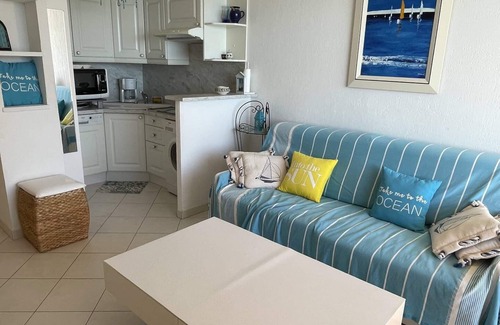 Bormes-Les-Mimosas Apartment | DUPLEX APARTMENT SEA VIEW LE COMMODORE
