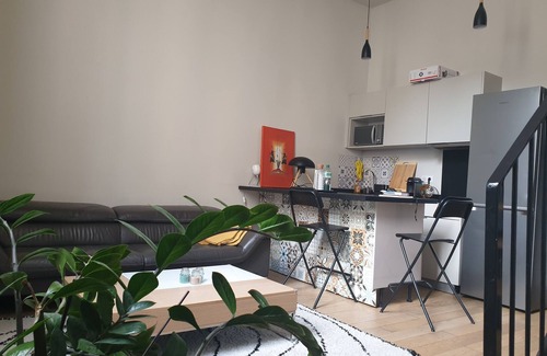 Notre-Dame Apartment | Duplex apartment 200 meters from the Château de Versailles!