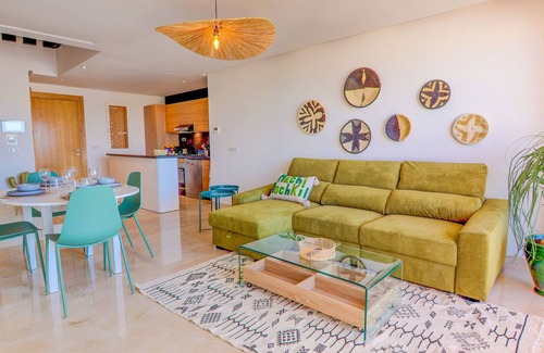 Tamrhakht Apartment | Duplex-Apartment-Deluxe-Mobility bath-Sea view