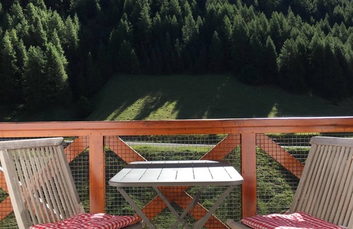 Allos Apartment | Duplex apartment, sleeps 4/5 - fabulous in ski season, glorious in summer!