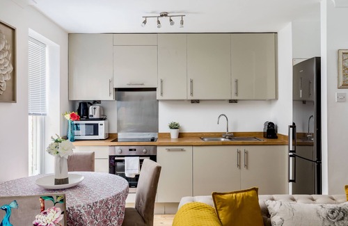 Bryanston and Dorset Square Apartment | Duplex apartment with patio in Marylebone