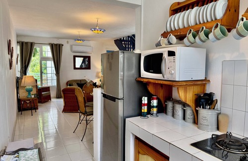 Pereybere Apartment | 🏝️DUPLEX APARTMENT WITH POOL - 3 MINUTES WALK TO BEACHES, RESTAURANTS & SHOPS