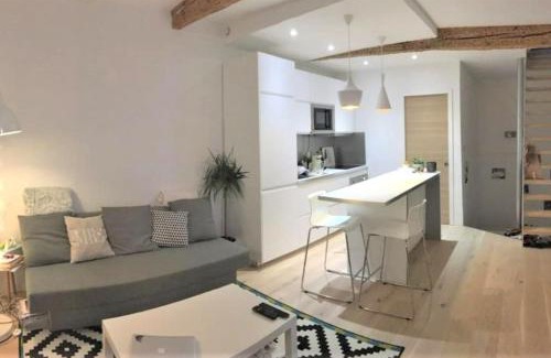 Carmes Apartment | Duplex aux Carmes