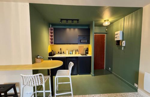 Moulins Apartment | Duplex avec patio - Quartier historique