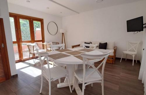 Pinamar Apartment | Duplex BESUGO, con patio y parrilla