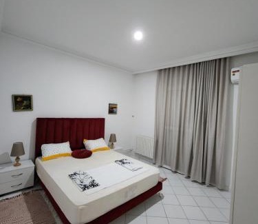 La Marsa Apartment | Duplex bien equipe securise avec jardin et veranda
