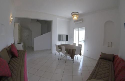 Achakkar Apartment | Duplex bord de mer - Arous Al Bahr