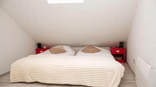Champagne-en-Valromey Apartment | Duplex centre village et proche commodités