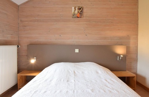 Marcouray Ski Chalet | Duplex Chalet in Rendeux Ardennes with Sauna and Terrace