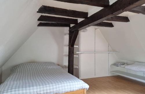 Republique Apartment | Duplex Cité Plantagenêt - 2 Voyageurs - WIFI