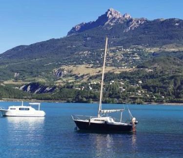 Savines-le-Lac Apartment | Duplex cocooning avec vue lac et montagnes