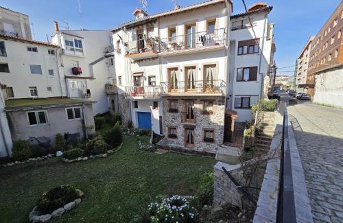 Castro Urdiales Apartment | Duplex con vistas a Santa María