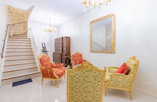 Le Thillay Apartment | Duplex de 120 m2, comprenant 2 chambres, 2 salles de bain, 1 salon , 1 cuisine