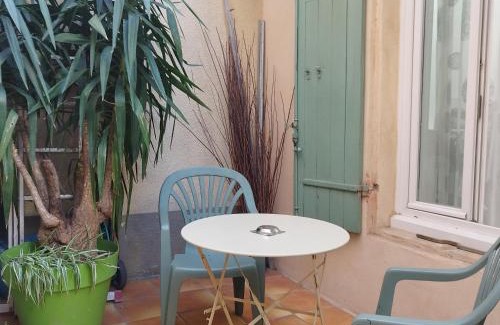 Quartier Administrations Apartment | Duplex Denim