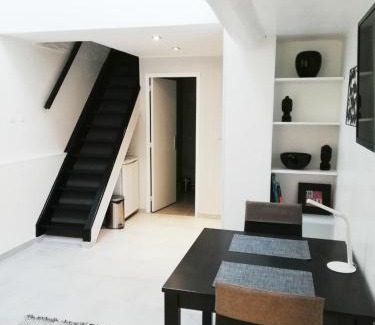 Quartier Administrations Apartment | Duplex Denim