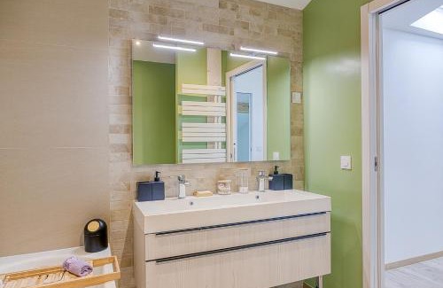Chasselay Apartment | Duplex du Cuchet Aux portes de la Gastronomie