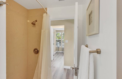 Tarpon River House | Duplex - hot tub, near Las Olas Blvd