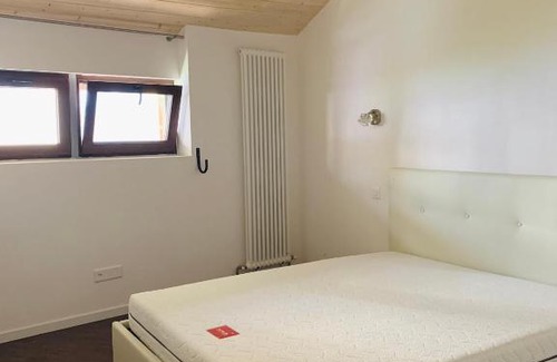 Lugano Apartment | Duplex in casa rurale con cortile privato