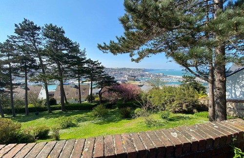 Fecamp Apartment | Duplex in Fécamp with Harbor Views