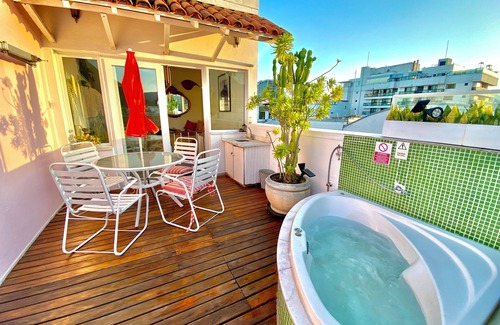 Ipanema Condo | DUPLEX IPANEMA PENTHOUSE POSTO 9. Jacuzzi, 2 Terraces + Wow Cristo Views!