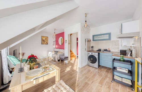 Verneuil-sur-Seine Apartment | Duplex Les Oiseaux du Verger, in the heart of the city (30 min from Paris)