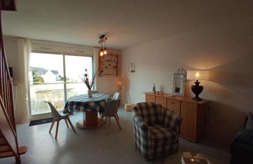 Jullouville Apartment | DUPLEX les pieds dans l' eau