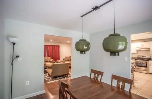 Leesburg House | Duplex Nice Home in Leesburg