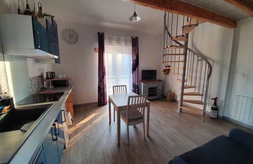 Nuits-Saint-Georges Apartment | Duplex Nights & Days in Nuits-Saint-Georges