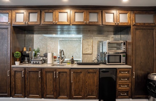 Midtown Apartment | Duplex Penthouse at Historic Mansfield Residence, City Views & Luxury