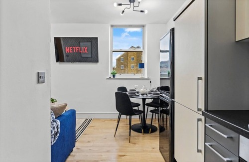 Healey Lane House | Duplex Penthouse in Yorkshire - Parking