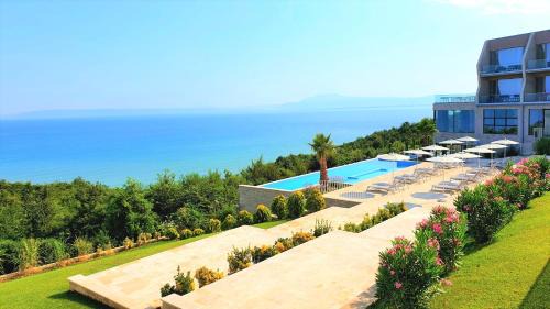 Ishem Apartment | Duplex Seaview Condo