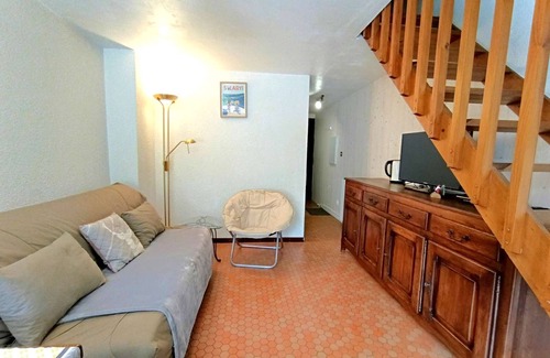 Vignec Apartment | Duplex T3 for 6 - Saint-Lary-Soulan with TV, parking, ski locker