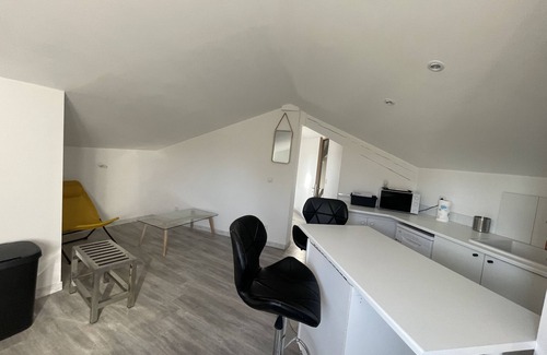 La Capelette Apartment | Duplex - Tranquillité à Marseille Deux Logements au Sein D'un Duplex Chaleureux