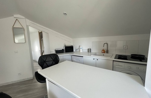 La Capelette Apartment | Duplex - Tranquillité à Marseille Deux Logements au Sein D'un Duplex Chaleureux