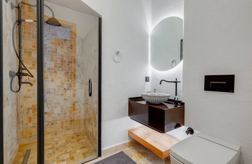 Alacati Apartment | Duplex Villa w Garden, Sauna, Balcony in Alacati